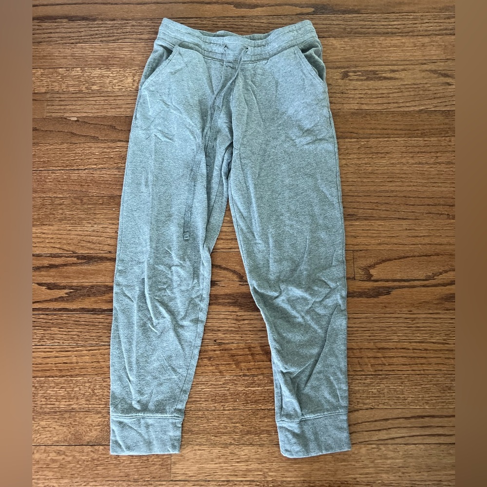 Aero‎ Gray Sweatpants Jogger size S